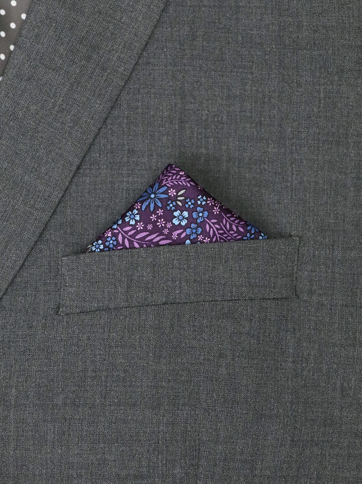 Heritage House 37788 Pocket Square - Floral - Plum/Sky